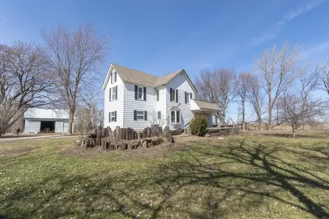 3285 310th Street Sumner IA 50674