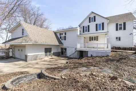 3285 310th Street Sumner IA 50674