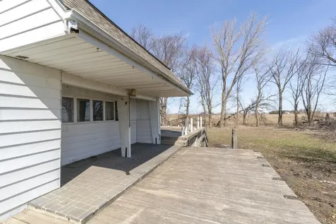 3285 310th Street Sumner IA 50674