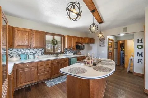 3285 310th Street Sumner IA 50674