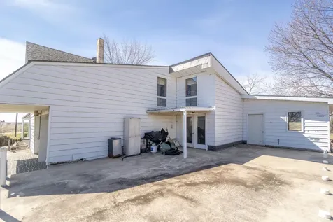 3285 310th Street Sumner IA 50674