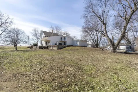 3285 310th Street Sumner IA 50674