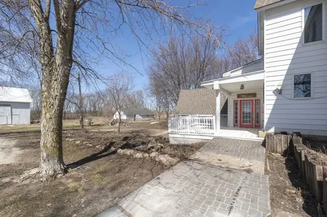 3285 310th Street Sumner IA 50674