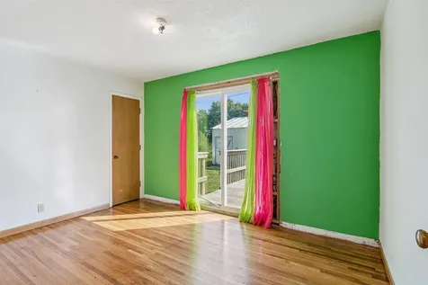 715 NE 1st Avenue Oelwein IA 50662