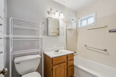 715 NE 1st Avenue Oelwein IA 50662