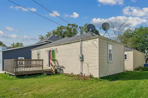 715 NE 1st Avenue Oelwein IA 50662