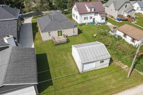 715 NE 1st Avenue Oelwein IA 50662