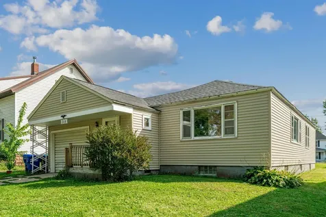 715 NE 1st Avenue Oelwein IA 50662