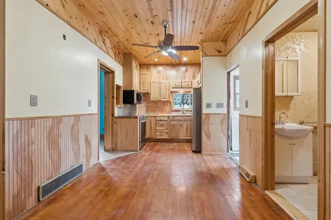332 N 1st Street Guttenberg IA 52052