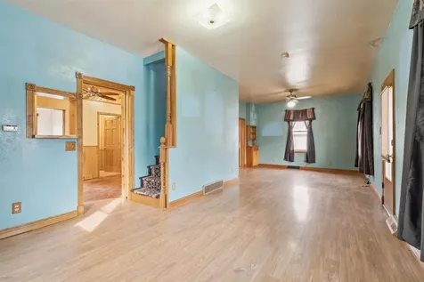 332 N 1st Street Guttenberg IA 52052