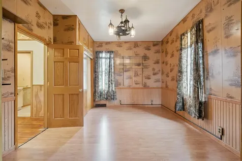 332 N 1st Street Guttenberg IA 52052