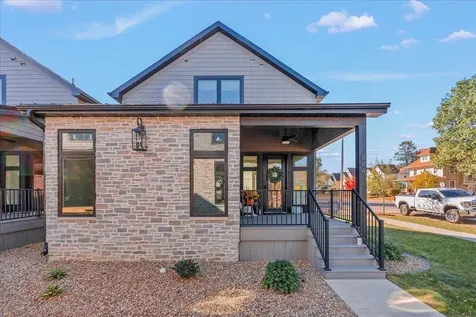 832 Clay Street Cedar Falls IA 50613