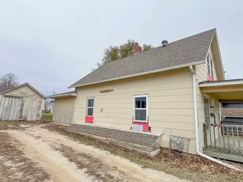 117 Cedar Street West Union IA 52175