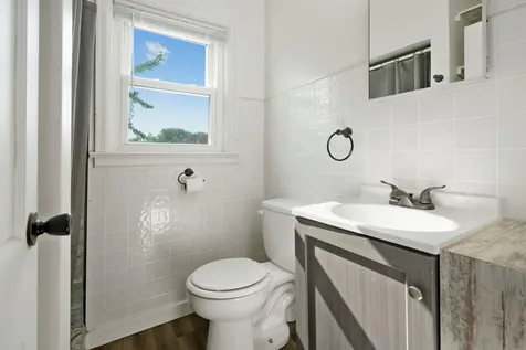 915 Evergreen Avenue Waterloo IA 50701