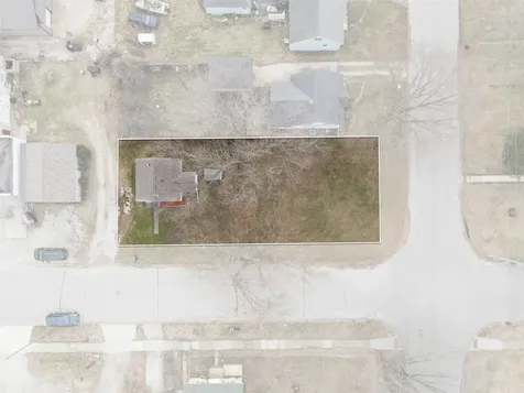 915 Evergreen Avenue Waterloo IA 50701
