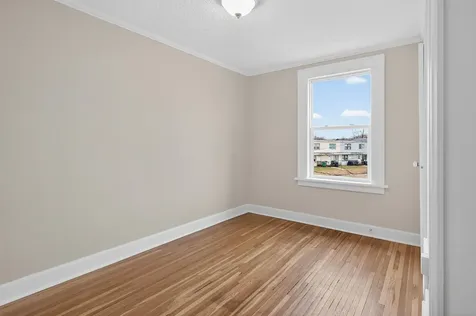 434 Belmont Avenue Waterloo IA 50701