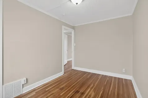 434 Belmont Avenue Waterloo IA 50701