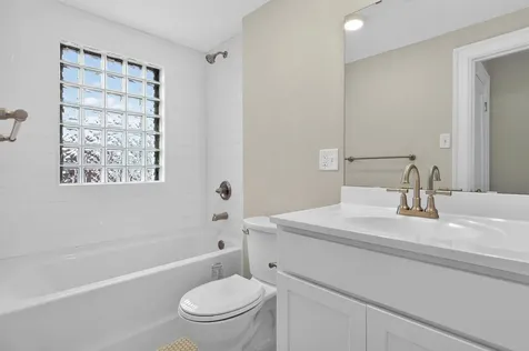 434 Belmont Avenue Waterloo IA 50701