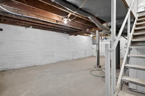 434 Belmont Avenue Waterloo IA 50701