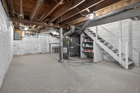 434 Belmont Avenue Waterloo IA 50701