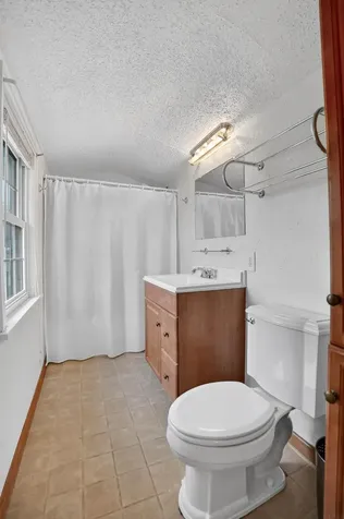 215 Arden Street Waterloo IA 50701