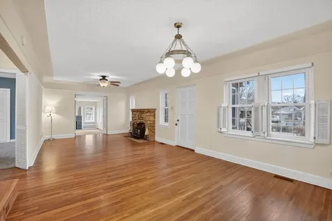 215 Arden Street Waterloo IA 50701