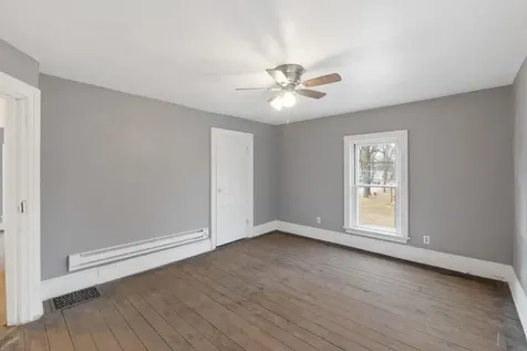 513 SW 4th Street Independence IA 50644