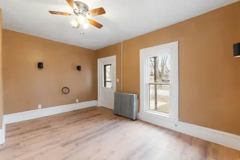 513 SW 4th Street Independence IA 50644