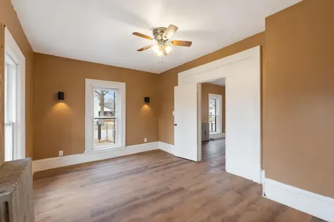 513 SW 4th Street Independence IA 50644