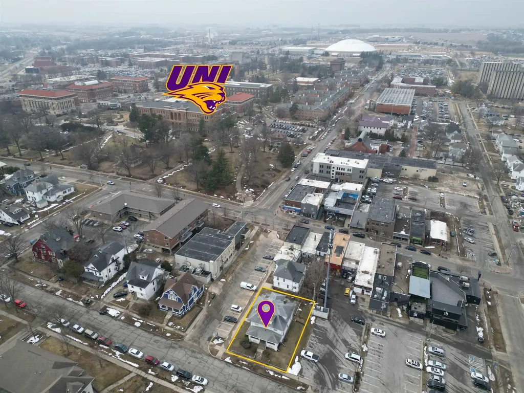 2221 Olive Street Cedar Falls IA 50613