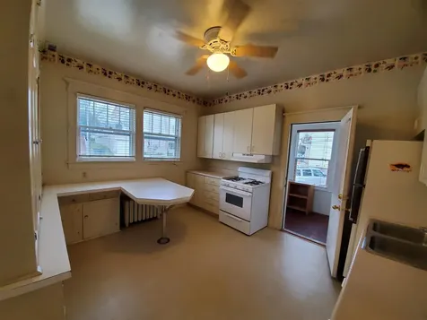 2221 Olive Street Cedar Falls IA 50613