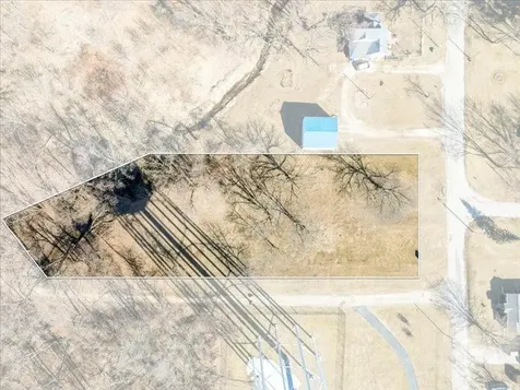 102 13th Avenue SW Oelwein IA 50662