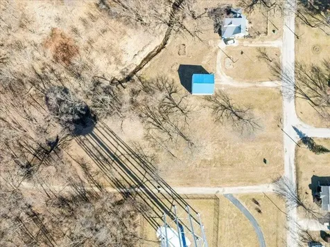 102 13th Avenue SW Oelwein IA 50662