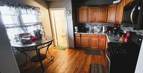 2207 E 4th Street Waterloo IA 50703