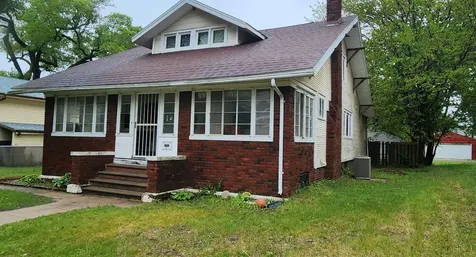 2207 E 4th Street Waterloo IA 50703