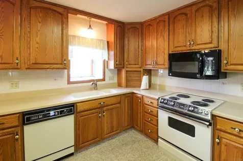 1107 12th Street Grundy Center IA 50638