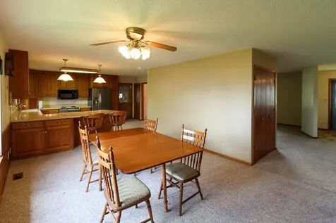 1107 12th Street Grundy Center IA 50638