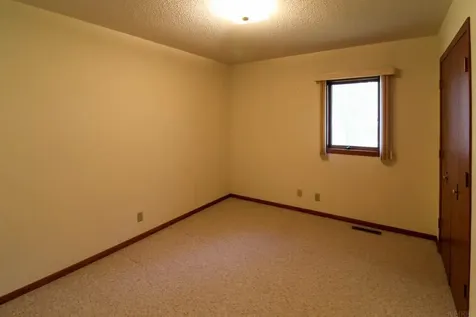1107 12th Street Grundy Center IA 50638