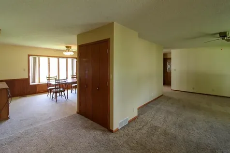 1107 12th Street Grundy Center IA 50638