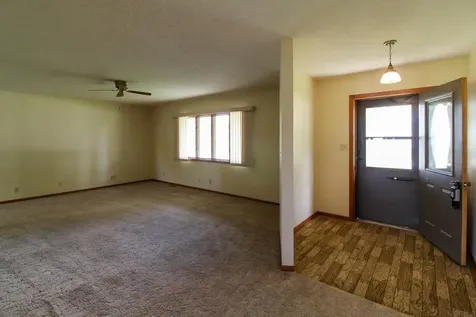 1107 12th Street Grundy Center IA 50638