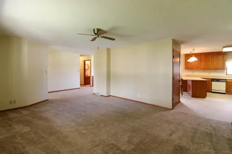 1107 12th Street Grundy Center IA 50638
