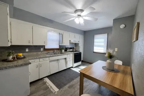 736 Sherman Avenue Waterloo IA 50703