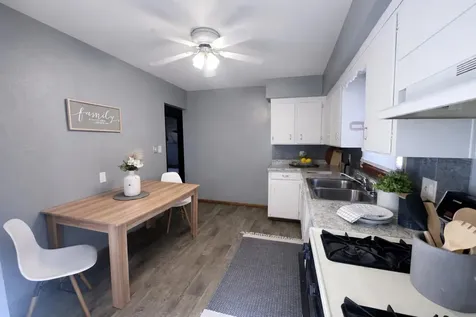 736 Sherman Avenue Waterloo IA 50703