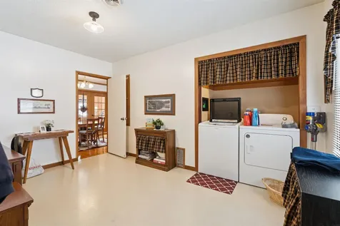 1615 1st Street East Independence IA 50644