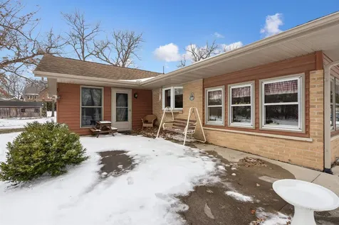 1615 1st Street East Independence IA 50644