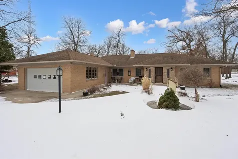 1615 1st Street East Independence IA 50644