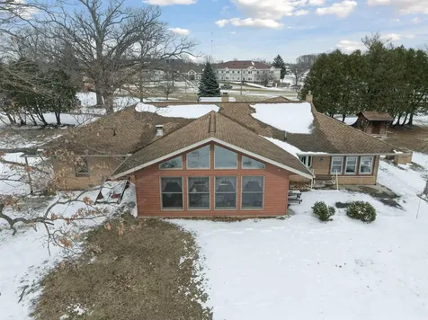 1615 1st Street East Independence IA 50644