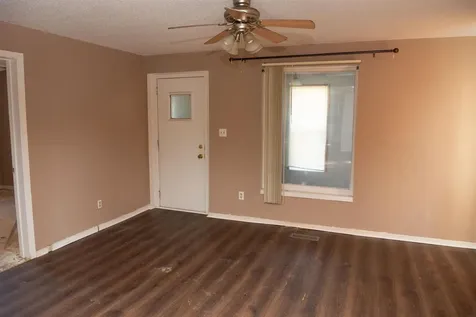 332 Newell Street Waterloo IA 50703