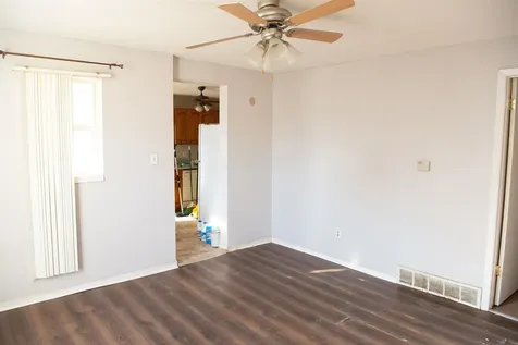 332 Newell Street Waterloo IA 50703