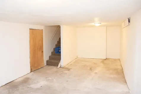 332 Newell Street Waterloo IA 50703